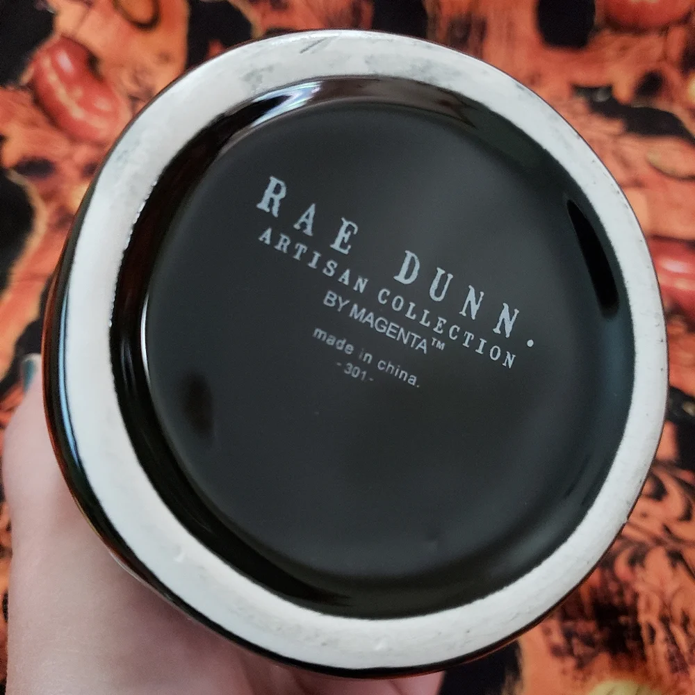 Rae dunn toxic vase